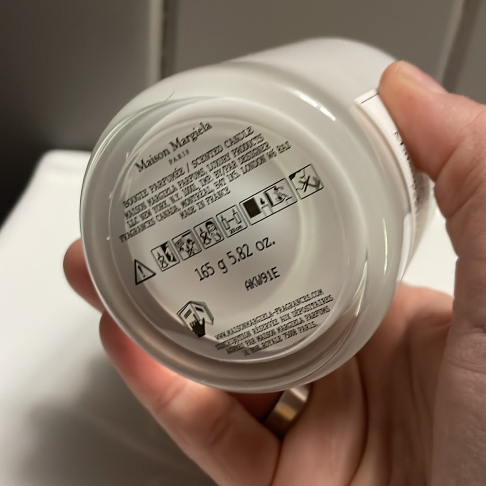 Replica Maison Margiela On a Date Scented Candle! - Picture 2 of 3